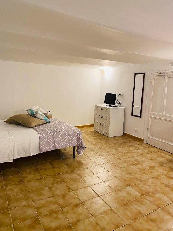 Vico Gli Scalzi Appartement Gaeta Buitenkant foto